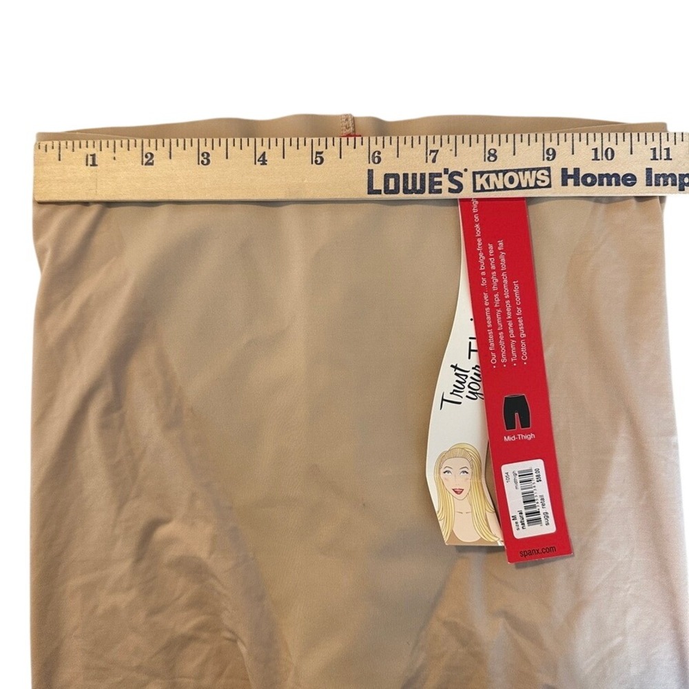 SPANX Mid Thigh Seamless Shapewear Shorts Sz M Smoothes Tummy Hip Thigh Rear NWT - Picture 9 of 9